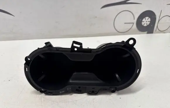 Lexus UX Cup holder front 5561876040