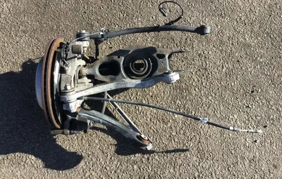Dodge Challenger Rear wheel hub spindle/knuckle 68210633AA 68210524AA