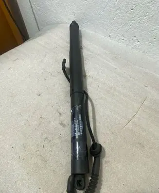 BMW X5 F15 Tailgate strut 961745 036816 669923