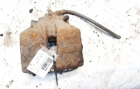 Volkswagen PASSAT B6 Front brake caliper