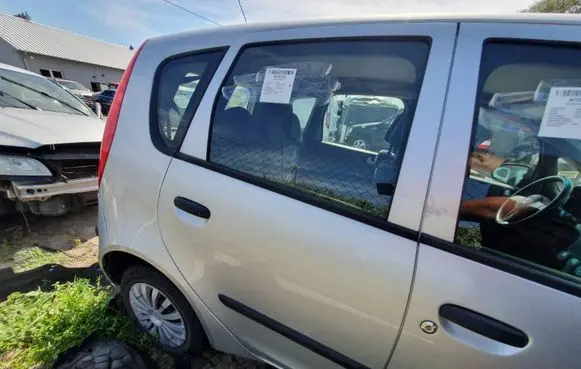 Mitsubishi Colt Rear door