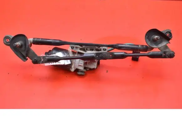 Front wiper linkage and motor