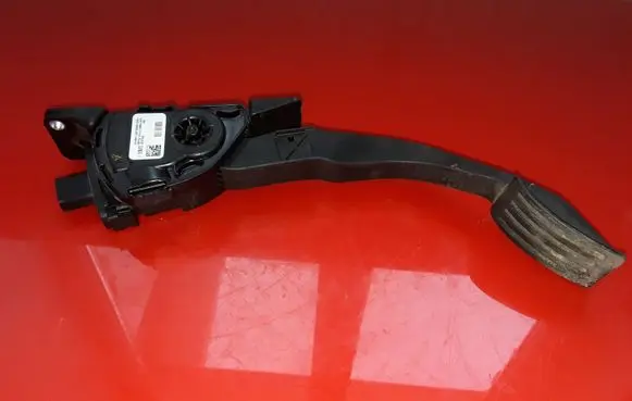 Ford C-MAX II Accelerator throttle pedal AV619F836BB 6PV01036836