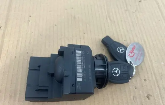 Mercedes-Benz Sprinter W906 Ignition lock A9069004100 3300302200