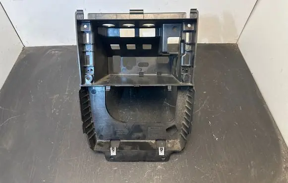 Volvo XC90 Radio/GPS head unit trim 30722808