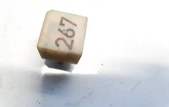 Volkswagen PASSAT B5 Other relay 443919578C 267