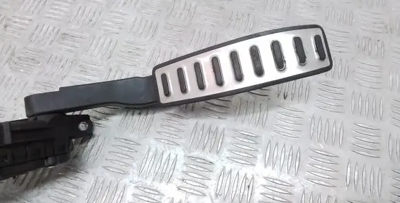 Porsche Cayenne (92A) Accelerator throttle pedal 7L0723507D