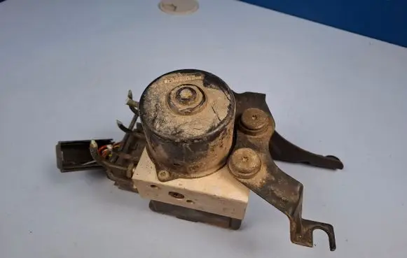 Ford Focus ABS Pump 98AG2M110CA 5WK8458 C170A426G