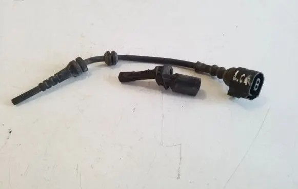 Volkswagen PASSAT B6 ABS rear brake sensor 7H0927807