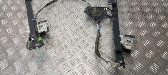 Volkswagen Golf III Front door manual window regulator 1H0837401B