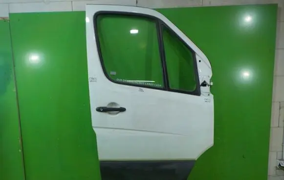 Mercedes-Benz Sprinter W906 Front door PRZOD PRAWE