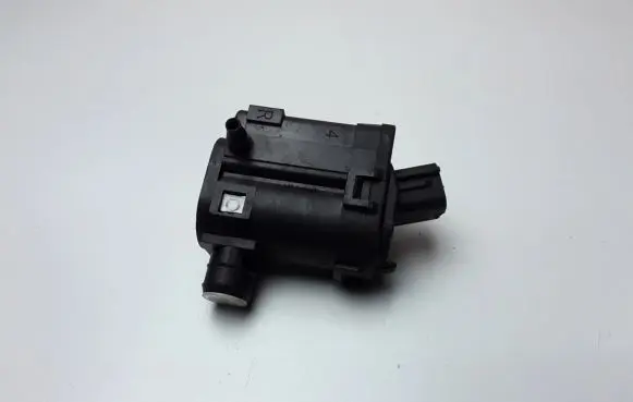 Hyundai Kona I Windscreen/windshield washer pump 985102J500