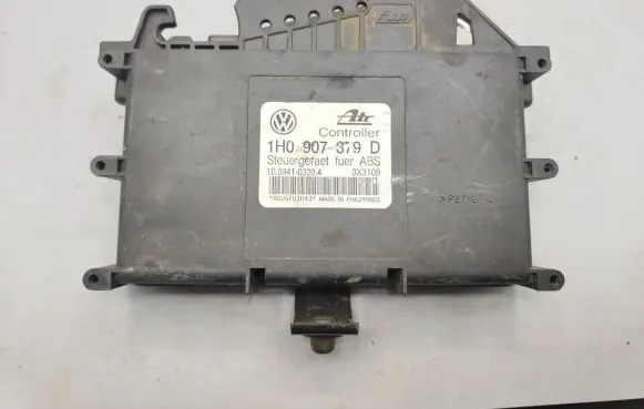 Volkswagen Golf III ABS control unit/module 1H0907379D 3X3109 10094103204