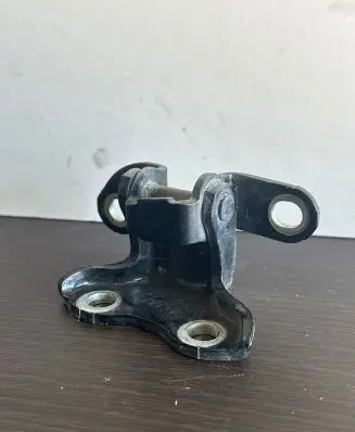 Opel Astra K Rear door upper hinge