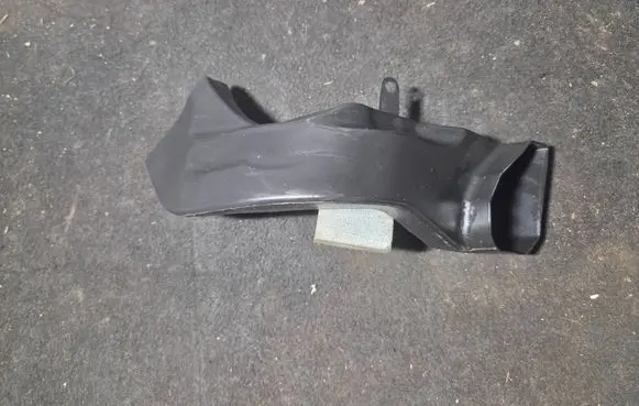BMW X7 G07 Cabin air duct channel 7434336 18292910