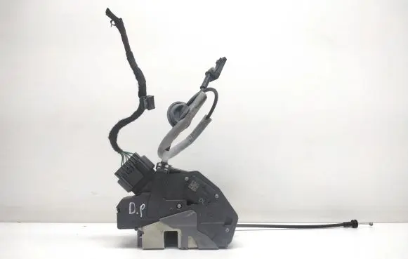 Volvo V60 Front door lock 31301740