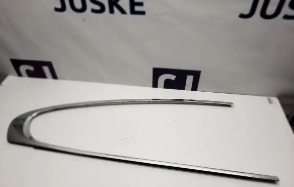 Jaguar XF X250 Rear side glass trim 8X23F255A60A
