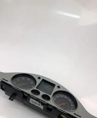 Volkswagen PASSAT B6 Speedometer (instrument cluster) 3C0920871D