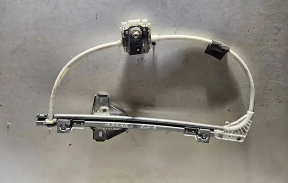 Renault Megane I Rear door manual window regulator 317