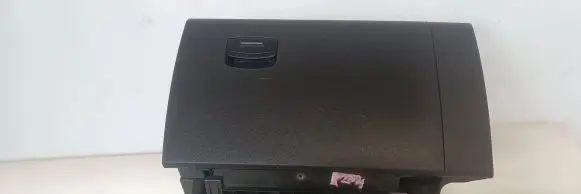 Renault Kadjar Glove box set 685005747R 685002635R 00175316