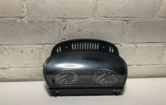 BMW 5 E60 E61 Speedometer (instrument cluster) 62109194885 9194885 110080398