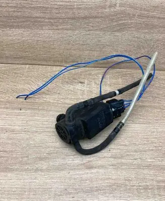 Toyota Corolla E120 E130 Windscreen/windshield washer pump ToyotaWasherPump WithPlug