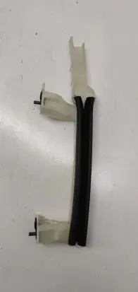 Peugeot 2008 II Front door windshield rail 