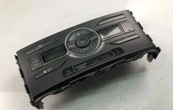 Toyota Auris 150 Interior fan control switch 5590012A30