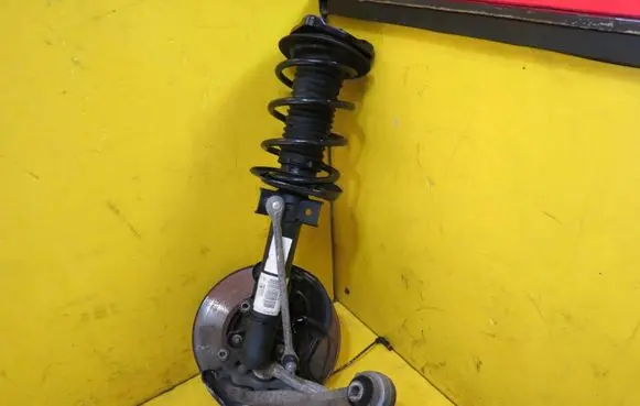 Mercedes-Benz E A207 Front wheel hub spindle knuckle A2073207238