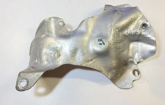 Volvo XC90 Heat shield in engine bay 31493449 31411165