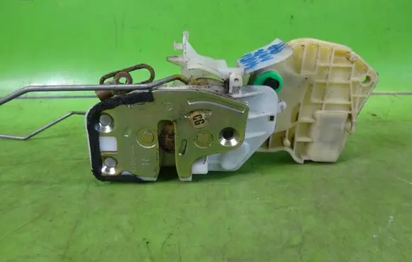 Honda Jazz Front door lock