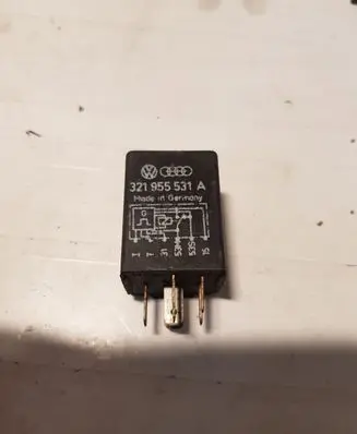 Volkswagen Golf II Other relay 321955531A