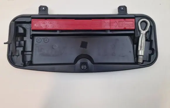 BMW 5 F10 F11 Tool box 6788803 15361710