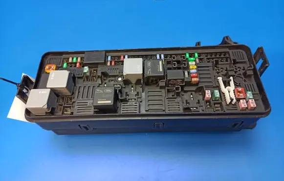 Land Rover Discovery 5 Fuse module JPLA14N030AB 5C5B11F01