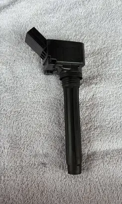 Volkswagen Golf VII High voltage ignition coil 06L905110F