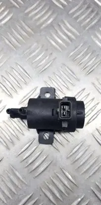Renault Laguna I Turbo solenoid valve 7700113071
