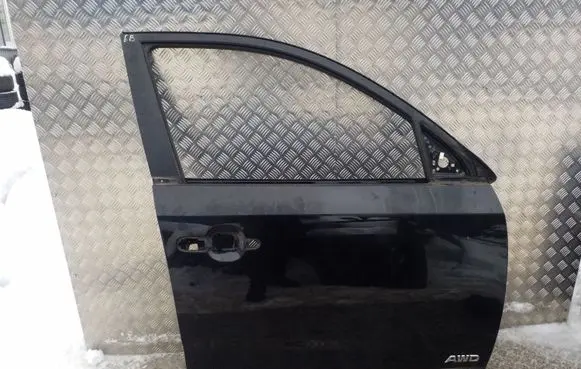 KIA Sorento Front door