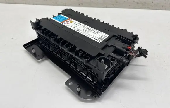 Mercedes-Benz GLB x247 Hybrid / electric car battery A0009826525