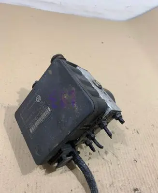 Skoda Octavia Mk2 (1Z) ABS Pump 1K0614517S 00007200F1 10096003583
