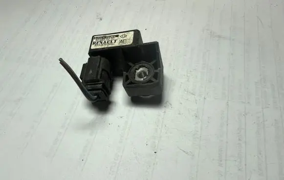 Renault Scenic II - Grand scenic II Airbag deployment crash/impact sensor 8200236286C 601298200