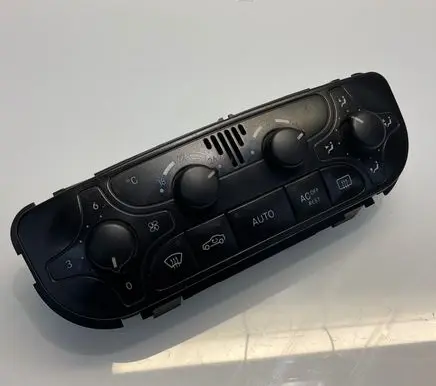 Mercedes-Benz C W203 Climate control unit A2098300385 9140010496 C011736