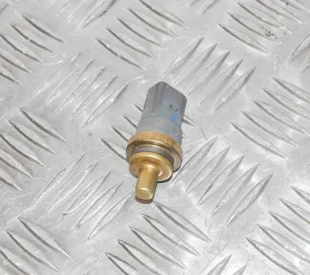 Audi A4 S4 B8 8K Oil temperature sensor 06A919501A