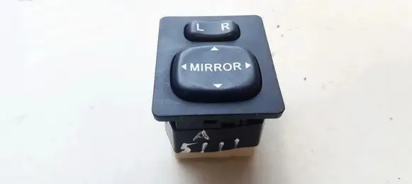 Toyota Corolla Verso AR10 Wing mirror switch 769746E 183574