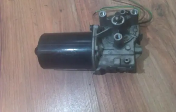 Audi A6 S6 C5 4B Wiper motor