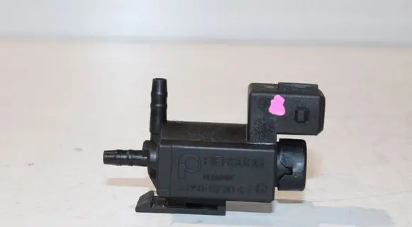 BMW 5 F10 F11 Vacuum valve 7810831