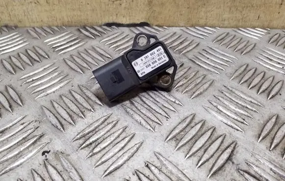 Audi A4 S4 B8 8K Air pressure sensor 0281002401 038906051C