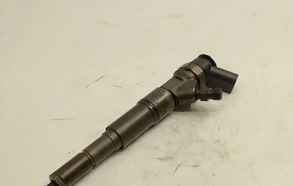 BMW 5 E60 E61 Fuel injector 7794652 13537794652 0445110212