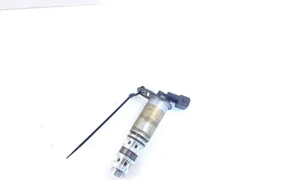 BMW 3 E90 E91 Camshaft vanos timing valve 7584115 11367584115