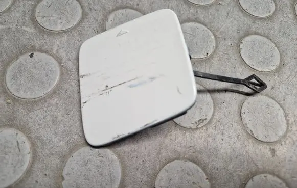 Rear bumper row hook cap/cover