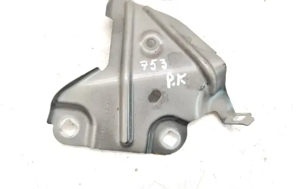 Fender mounting bracket